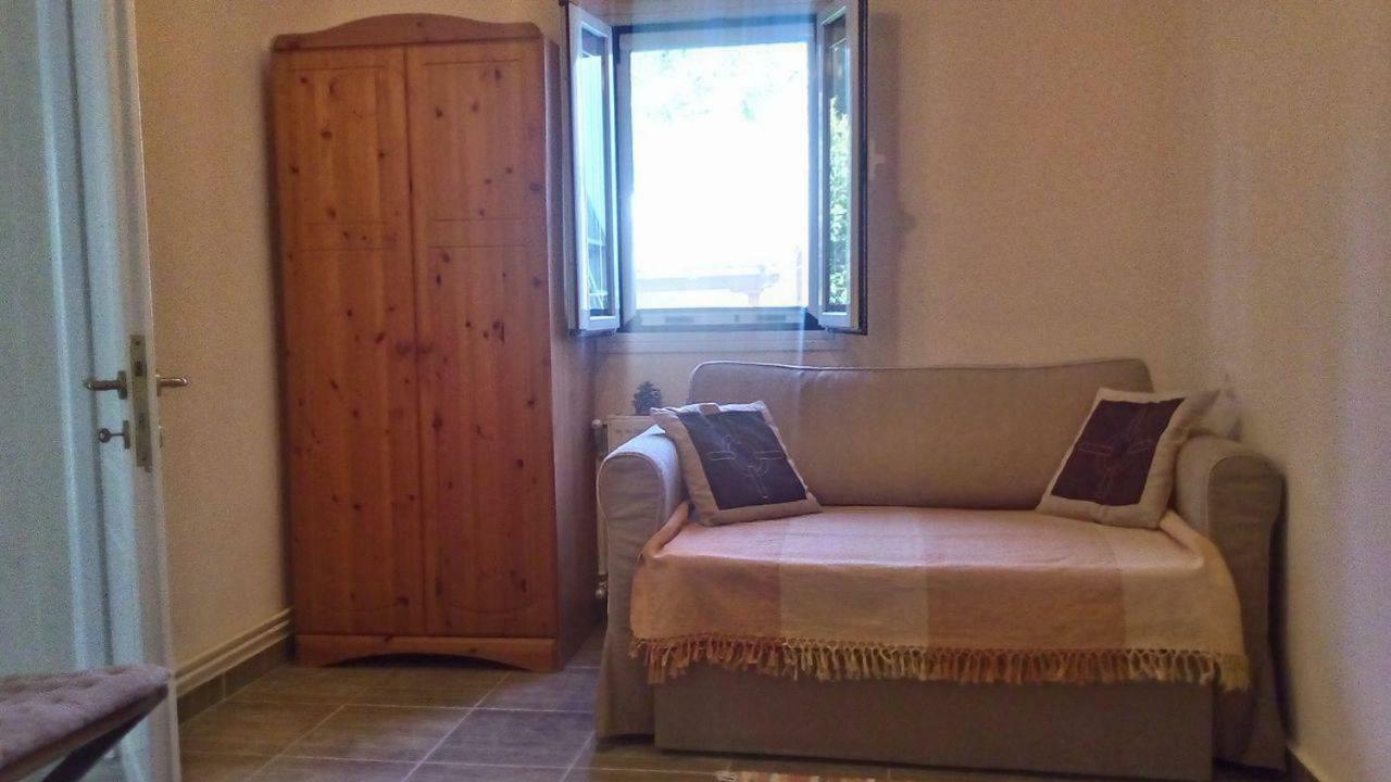 Dafnáta Kostas Walkers Point Bed & Breakfast エクステリア 写真